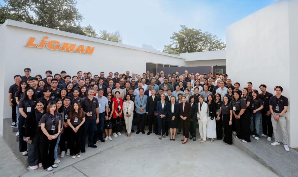 LIGMAN - CAMPUS Formal Opening Group Shot